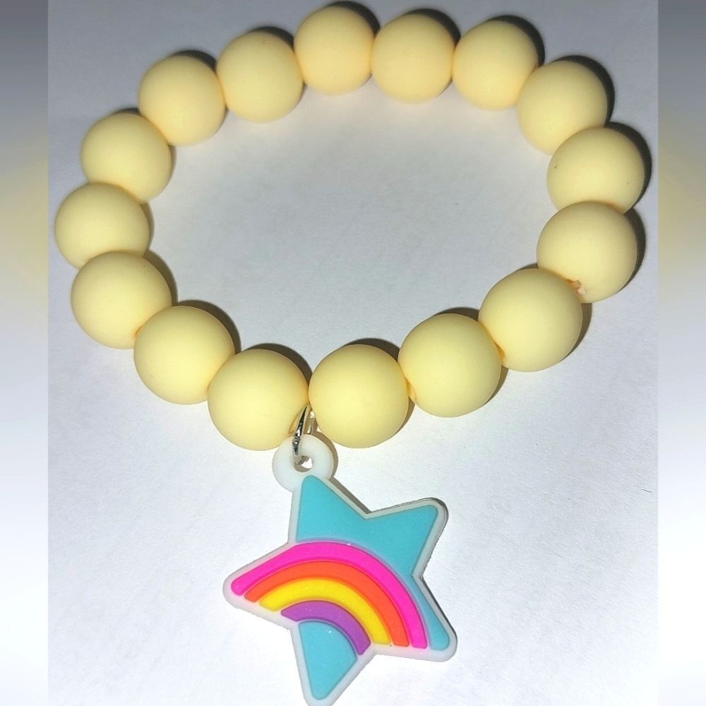 Super cute girls beaded bracelet